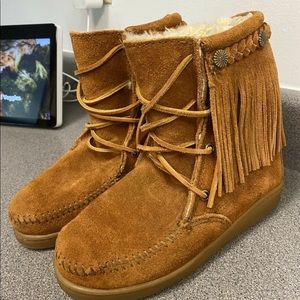 MINNETONKA BOOTS- suede, size 5, like new.